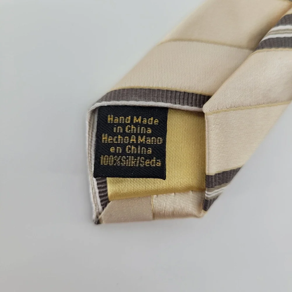 Donald J Trump Signature Collection Silk Striped‎ Necktie Hand Made Mens Formal